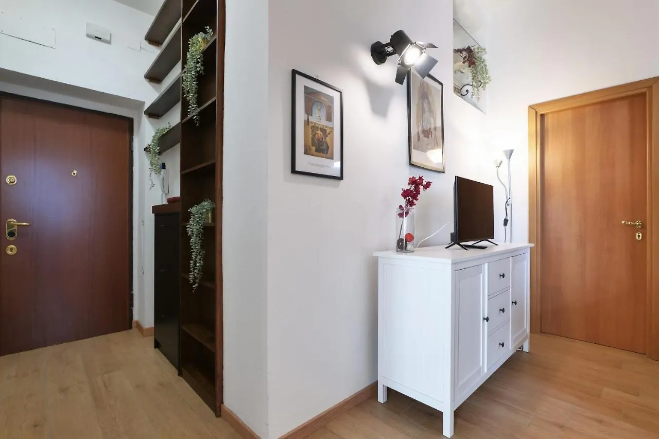 Apartament Primopiano - Tibaldi Mediolan 0*,