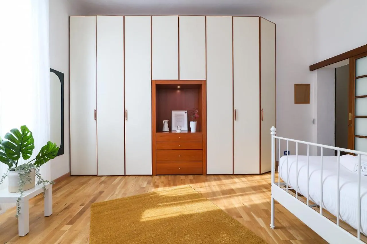Apartament Primopiano - Tibaldi Mediolan