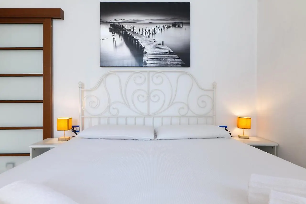 Apartament Primopiano - Tibaldi Mediolan