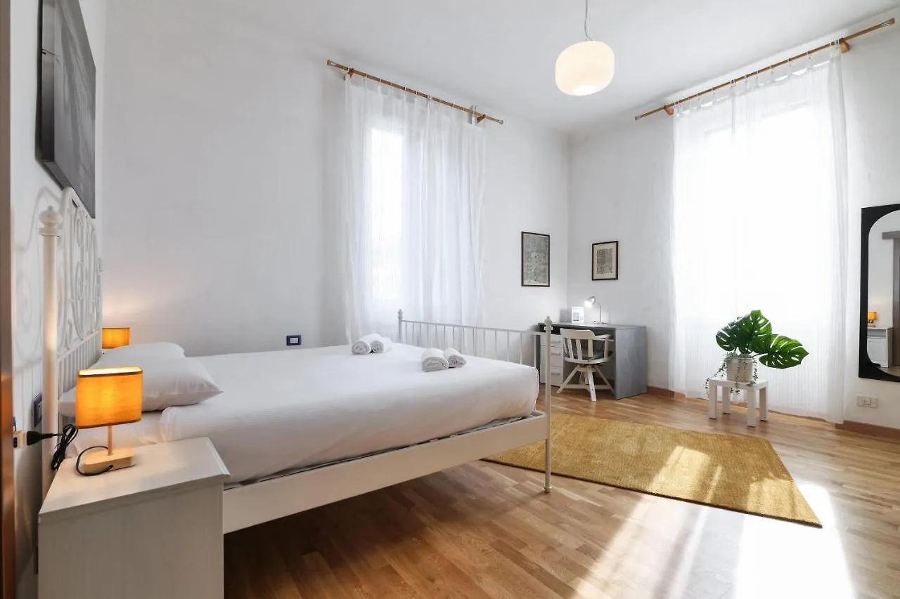 Apartament Primopiano - Tibaldi Mediolan